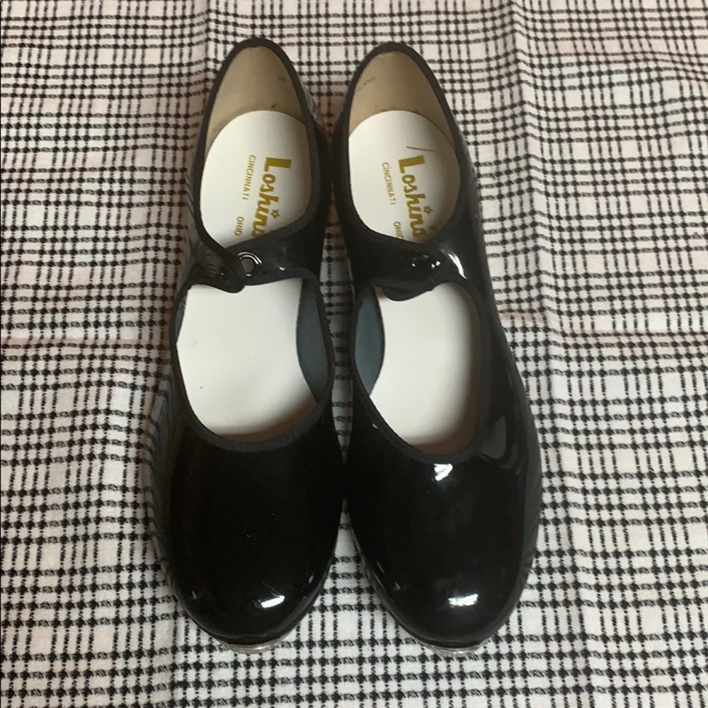 Tap shoes
